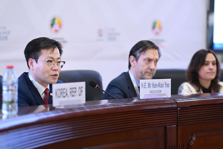 [서울=뉴시스] 여한구 산업통상부 통상교섭본부장이 29일(현지 시간) 카메룬 야운데에서 열린 투자원활화협정(IFDA) 전략회의에서 발언하고 있다. (사진=산업통상부 제공) 2026.03.30. photo@newsis.com *재판매 및 DB 금지