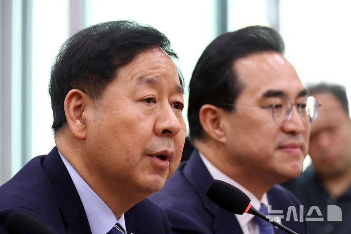 [서울=뉴시스] 고승민 기자 = 구윤철 경제부총리 겸 재정경제부 장관이 30일 서울 여의도 국회에서 열린 법제사법위원회 전체회의에서 의원 질의에 답하고 있다. 2026.03.30. kkssmm99@newsis.com