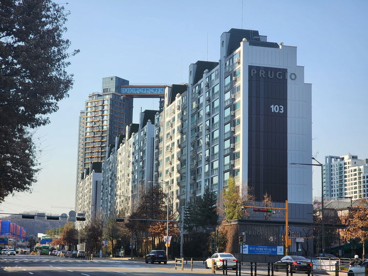 [서울=뉴시스] 반포푸르지오 아파트 전경. (사진=삼성물산 제공) 2026.03.31. photo@newsis.com *재판매 및 DB 금지
