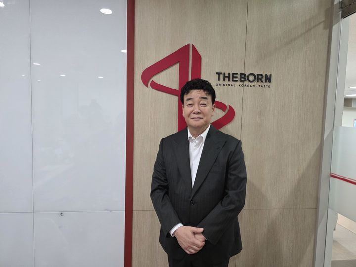 [서울=뉴시스] 김상윤 기자 = 백종원 더본코리아 대표가 31일 오전 서울 서초구에서 열린 더본코리아 정기주주총회가 끝난 후 취재진과 만났다. 2026.03.31 kimsy@newsis.com *재판매 및 DB 금지