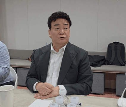 [서울=뉴시스] 김상윤 기자 = 백종원 더본코리아 대표가 31일 오전 올해 사업계획에 대해 설명하고 있다. 2026.03.31 kimsy@newsis.com *재판매 및 DB 금지