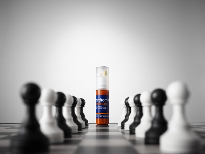 [서울=뉴시스] '오쏘몰'(Orthomol)이 국내 멀티비타민 시장에서 3년 연속 판매 1위를 기록했다. (사진=동아제약 제공) 2026.03.31. photo@newsis.com *재판매 및 DB 금지