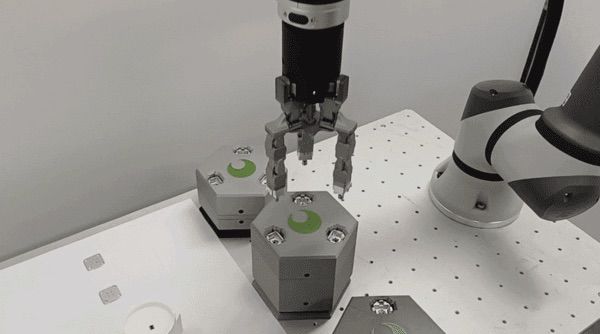 [서울=뉴시스] 한양대 ERICA 연구진이 개발한 '핑거팁 체인저' 기술의 시현 모습. (사진=한양대 에리카 제공) 2026.03.31. photo@newsis.com *재판매 및 DB 금지