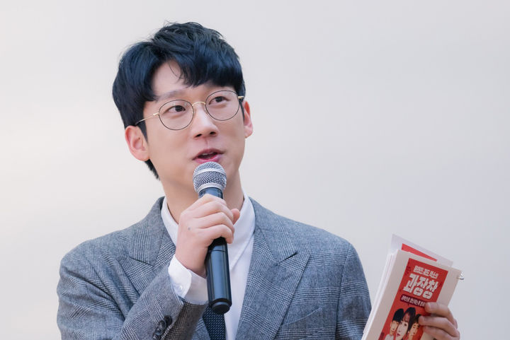 [장성=뉴시스] 유튜브 채널 '엑소쌤'으로 활동 중인 이선호 과학 커뮤티케이터. (사진 = 장성군 제공) 2026.03.31. photo@newsis.com *재판매 및 DB 금지