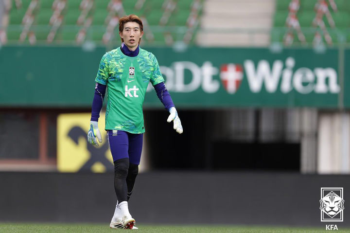 [서울=뉴시스] 축구국가대표팀 조현우가 오스트리아전을 하루 앞둔 30일(현지 시간) 오스트리아 비엔나 에른스트하펠스타디온에서 훈련하고 있다. (사진=대한축구협회 제공) 2026.03.31. photo@newsis.com *재판매 및 DB 금지