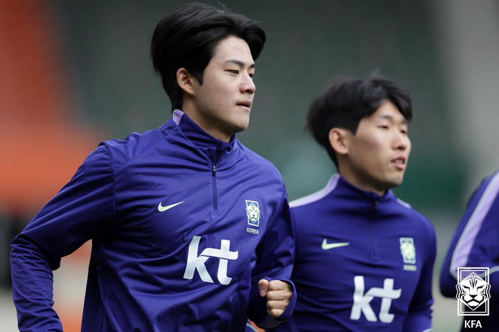 [서울=뉴시스] 축구국가대표팀 설영우가 오스트리아전을 하루 앞둔 30일(현지 시간) 오스트리아 비엔나 에른스트하펠스타디온에서 훈련하고 있다. (사진=대한축구협회 제공) 2026.03.31. photo@newsis.com *재판매 및 DB 금지