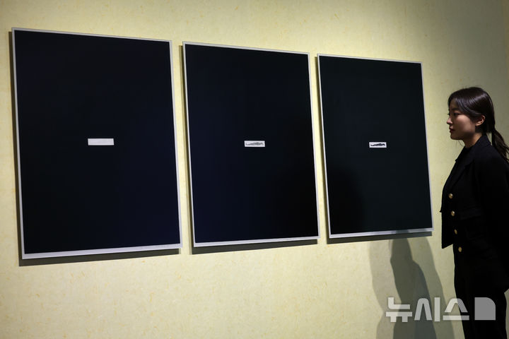 [서울=뉴시스] 박진희 기자 = 서울미술관은 한국 판화의 선구자 김상유(1926~2002) 탄생 100주년 기념전 '쉽게 닳지 않는 사람' 기자간담회를 31일 서울 종로구 서울미술관에서 갖고 판화부터 유화에 이르는 작가의 주요 작품을 선보이고 있다. 2026.03.31. pak7130@newsis.com