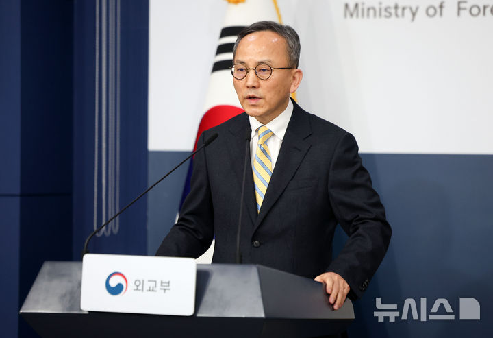 [서울=뉴시스] 김선웅 기자 = 박일 외교부 대변인이 31일 서울 종로구 정부서울청사 외교부에서 정례 브리핑을 하고 있다. 2026.03.31. mangusta@newsis.com