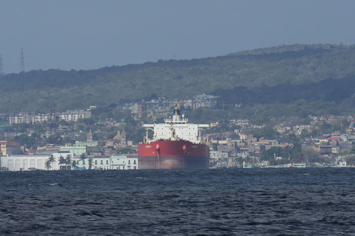 [마탄시스(쿠바)=AP/뉴시스] 러시아산 원유 73만 배럴을 실은 러시아 국영 해운사 소브콤플로트 소속 아나톨리 콜로드킨호가 지난달 31일(현지시간) 쿠바 마탄시스항에 입항했다. 2026.04.03 