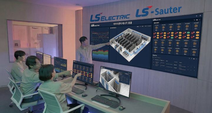 [서울=뉴시스]사진은 AI 기반 데이터센터 공조관리 솔루션 상황실에서 근무자들이 모니터링하고 있는 모습. (사진=LS일렉트릭 제공) 2026.04.01. photo@newsis.com *재판매 및 DB 금지