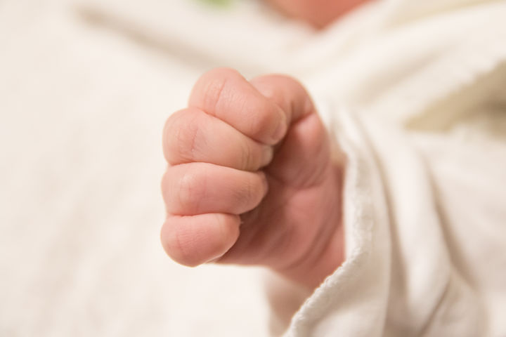 [서울=뉴시스] 영국 법원이 일란성 쌍둥이 형제와 각각 성관계를 가진 여성의 아이에 대해 친부를 특정할 수 없다고 판단했다. (사진=유토이미지) *재판매 및 DB 금지