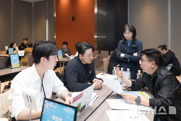 [제주=뉴시스] 제주-중국 관광 교류의 밤 기업 간 거래(B2B) 트래블마트. (사진=제주도 제공) 2026.04.01. photo@newsis.com *재판매 및 DB 금지