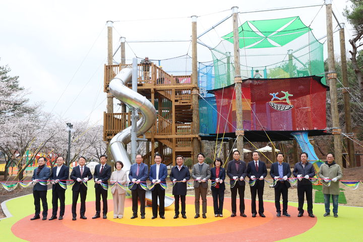 [울산=뉴시스] 울산시는 울산대공원에 자연과 함께 휴식을 누릴 수 있는 가족형 복합 여가공간 '소풍마루(남구 옥동 377-2번지 일대)'를 조성했다고 1일 밝혔다. (사진= 울산시 제공) 2026.04.01.photo@newsis.com *재판매 및 DB 금지