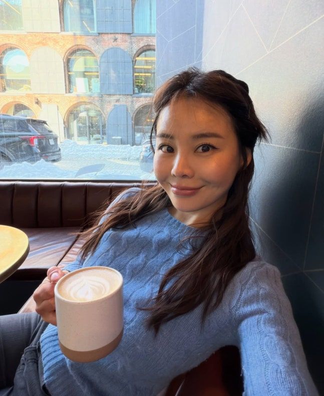 [서울=뉴시스] 구독자 107만 명을 보유한 유튜버 썸머썸머(본명 이다솜)가 남편 도미닉과의 이혼 사실을 알렸다. (사진=인스타그램 캡처) 2026.04.01. photo@newsis.com *재판매 및 DB 금지