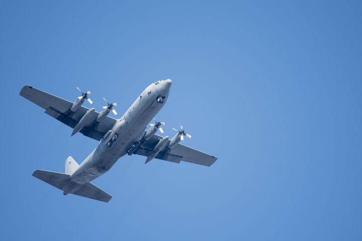 [서울=뉴시스] 지난 30일(현지시각) 미국 뉴욕포스트를 비롯한 외신은 콜롬비아의 인플루언서 예페르손 코시오(31)가 지난 11일 콜롬비아 보고타에서 스페인 마드리드로 향하는 비행기 안에서 방귀 소리와 냄새를 연출하는 장치를 작동시켰다고 보도했다. (사진=유토이미지)