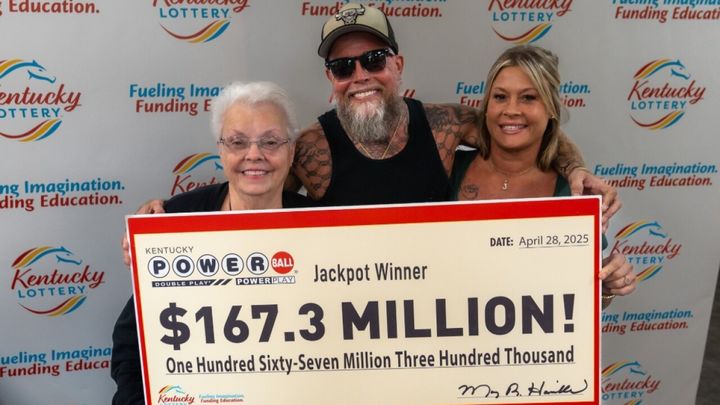 [서울=뉴시스] 미국에서 2500억원이 넘는 복권에 당첨된 50대 남성이 1년도 채 되지 않아 세 차례 체포되며 논란이 일고 있다. (사진=켄터키 복권 공사 홈페이지 캡처) *재판매 및 DB 금지