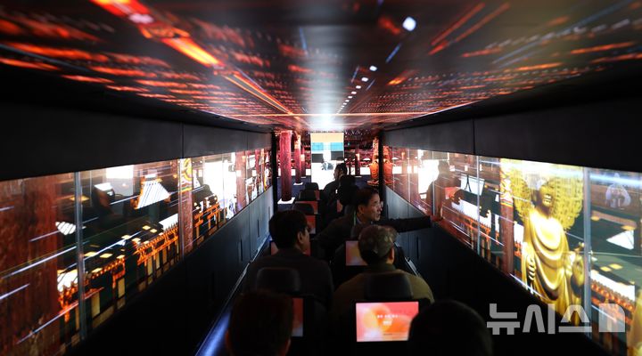 경주 '골든신라 XR버스' 내부 