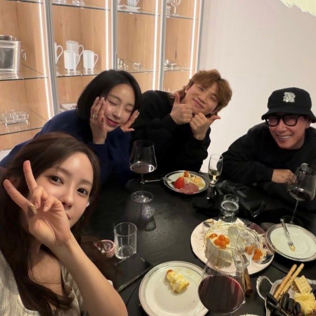 [서울=뉴시스] 그룹 티아라 출신 효민이 연예계 동료들을 초대한 집들이 현장을 공개했다. (사진=인스타그램 캡처) 2026.04.01. photo@newsis.com *재판매 및 DB 금지