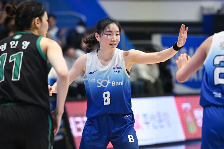 [서울=뉴시스] 여자프로농구 인천 신한은행의 김지영. (사진=WKBL 제공) 2026.04.01. photo@newsis.com *재판매 및 DB 금지