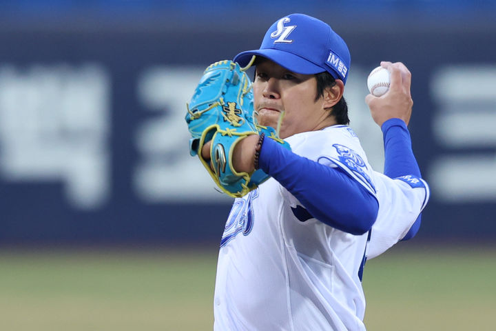 [서울=뉴시스] 프로야구 삼성 라이온즈 양창섭이 1일 대구 삼성라이온즈파크에서 열린 2026 신한 쏠 KBO리그 두산 베어스전에 선발 등판해 공을 던지고 있다. (사진=삼성 라이온즈 제공) 2026.04.01.