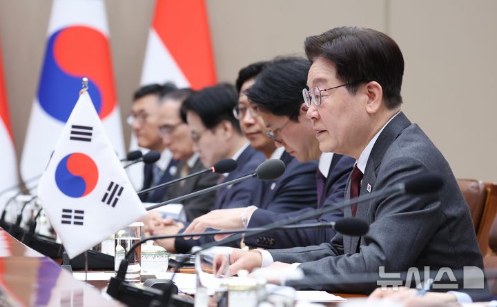 [서울=뉴시스] 고범준 기자 = 이재명 대통령이 1일 청와대에서 열린 한-인도네시아 확대 정상회담에서 발언하고 있다. 2026.04.01. bjko@newsis.com