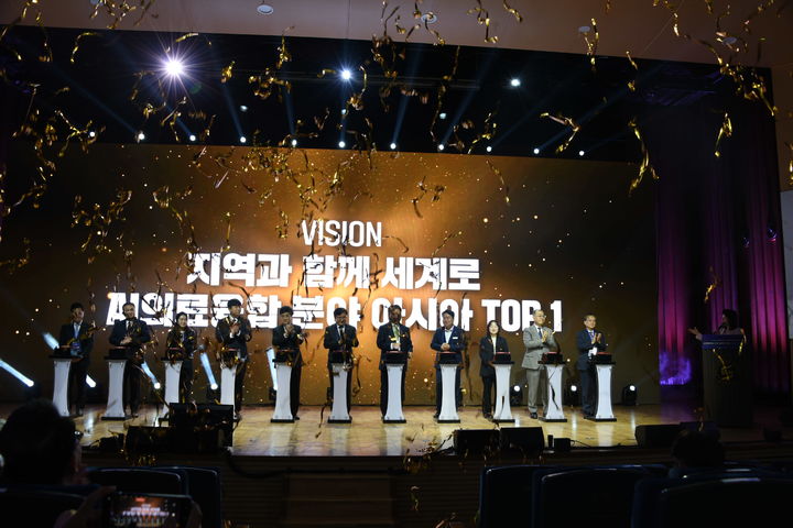 [아산=뉴시스] 최영민 기자=순천향대학교가 2일 건학 48주년을 맞아 AI의료융합 글로컬대학에 대한 비전을 선포하는 자리를 가졌다. 2026.04.02 ymchoi@newsis.com *재판매 및 DB 금지