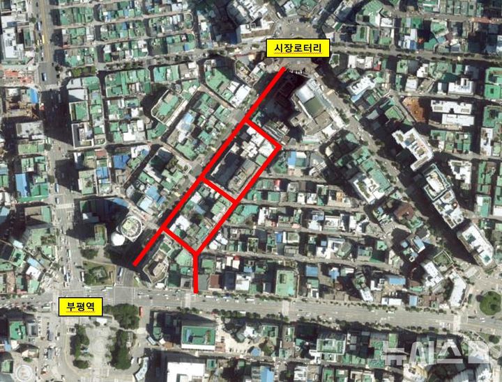 [인천=뉴시스] 인천 부평 테마의 거리 일대 '킥보드 없는 거리'. (사진=부평구 제공) 2026.04.02. photo@newsis.com