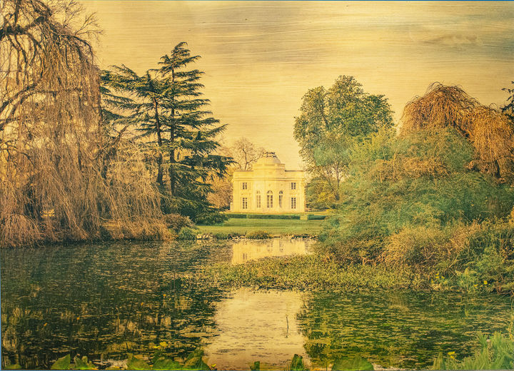 엘거 에서〈샤토 드 바가텔과 호수〉, 2025 ©Elger Esser_VG-Bildkunst *재판매 및 DB 금지