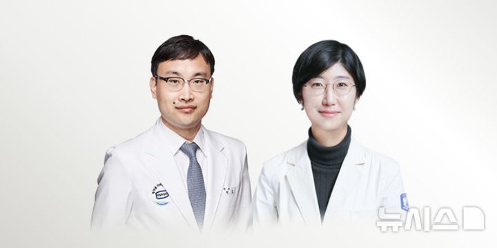 [의정부=뉴시스] 가톨릭대학교 의정부성모병원 소화기내과 최현호(왼쪽) 교수와 서울성모병원 방사선종양학과 성수윤(오른쪽) 교수. (사진=의정부성모병원 제공) 2026.04.02 photo@newsis.com