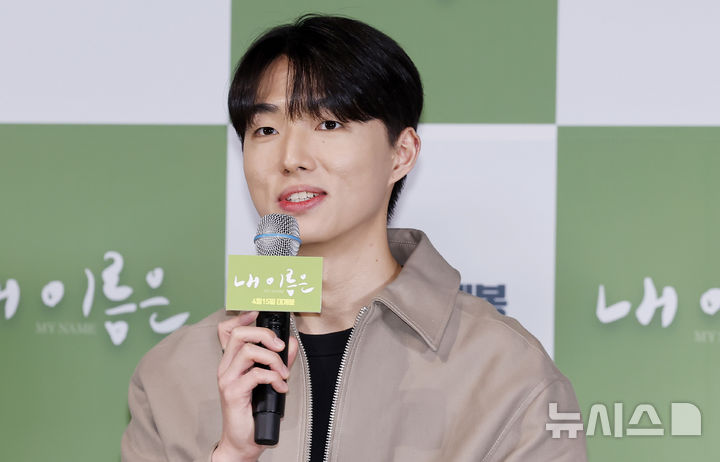 인사말 하는 최준우