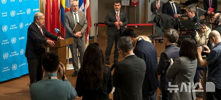 [서울=뉴시스] 안토니우 구테흐스 유엔(UN) 사무총장은 2일(현지시간) 미국 뉴욕 유엔본부에서 이란 전쟁 관련 긴급 기자회견을 열고 미국과 이스라엘, 이란에 적대 행위 중단과 협상 재개를 촉구했다. (사진 = 유엔 홈페이지 갈무리) 2026.04.03 photo@newsis.com