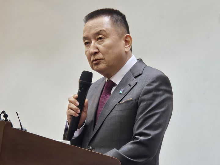 [청주=뉴시스] 이도근 기자= 김영환 충북지사가 3일 청주시 상당구 문화동 충북도청 브리핑룸에서 기자회견을 열어 국민의힘의 컷오프 철회와 경선 복귀에 대한 입장을 밝히고 있다. 2026.04.03. nulha@newsis.com *재판매 및 DB 금지