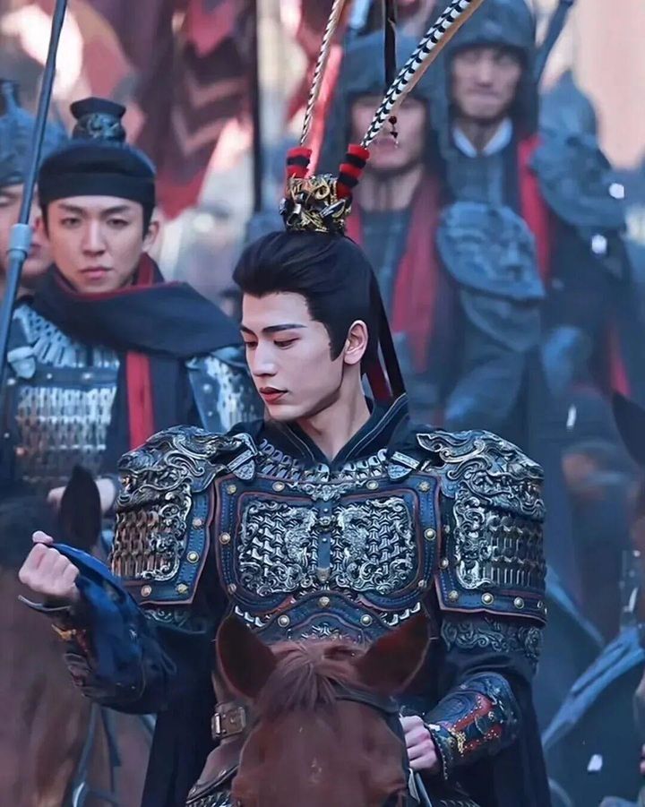 [서울=뉴시스]최근 넷플릭스에 공개된 중국 드라마 '옥을 찾아서(축옥)' 남자 주인공의 과도한 분장을 둘러싼 논란이 확산되자 중국 당국이 외모 중심의 드라마 제작 관행에 제동을 걸고 나섰다. 축옥 남자주인공 사정 역을 맡은 장링허(장릉혁). <사진출처: 바이두> 2026.04.03