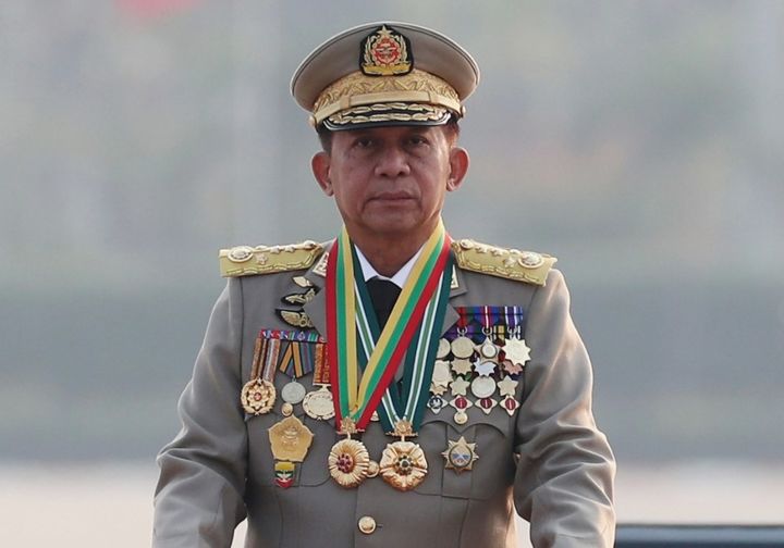 [네피도=AP/뉴시스] 민 아웅 흘라잉 미얀마 군 최고사령관이 2023년 3월 27일 수도 네피도에서 열린 제 78회 국국의 날 기념 열병식에서 사열하고 있다. 2026.04.03.&nbsp; *재판매 및 DB 금지