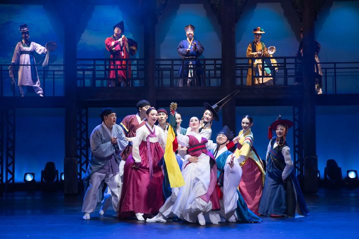 [서울=뉴시스] 3일 서울 중구 국립정동극장에서 전통연희극 '광대' 프레스콜이 열렸다. (사진=국립정동극장 제공) 2026.04.03. photo@newsis.com *재판매 및 DB 금지