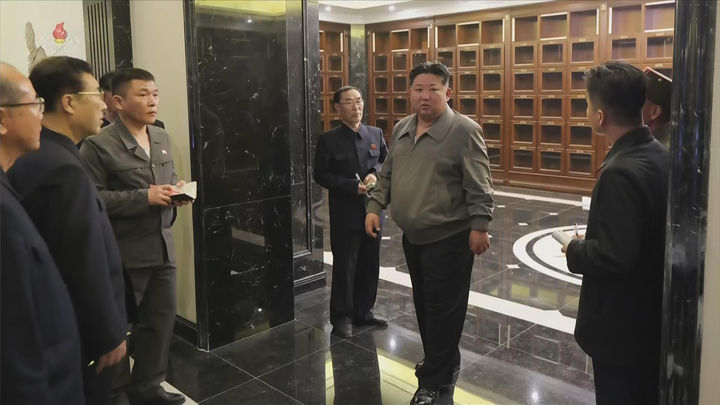 [서울=뉴시스] 북한 조선중앙TV는 김정은 국무위원장이 러시아·우크리아나 전쟁 파병군 추모 시설인 해외군사작전 전투위훈기념관 건설사업을 현지 지도했다고 3일 보도했다. (사진=조선중앙TV 캡처) 2026.04.03. photo@newsis.com *재판매 및 DB 금지