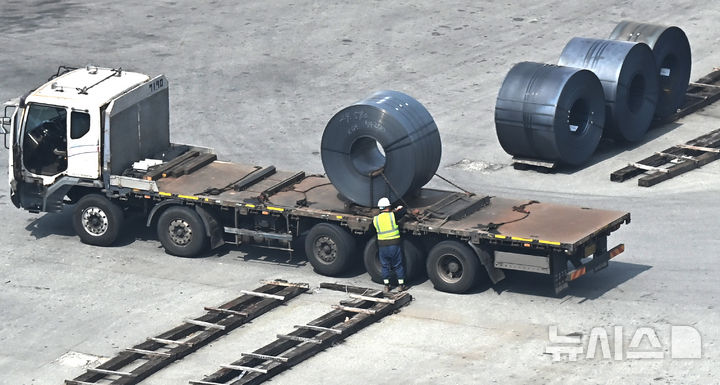 美, 철강·구리 파생상품 관세 강화