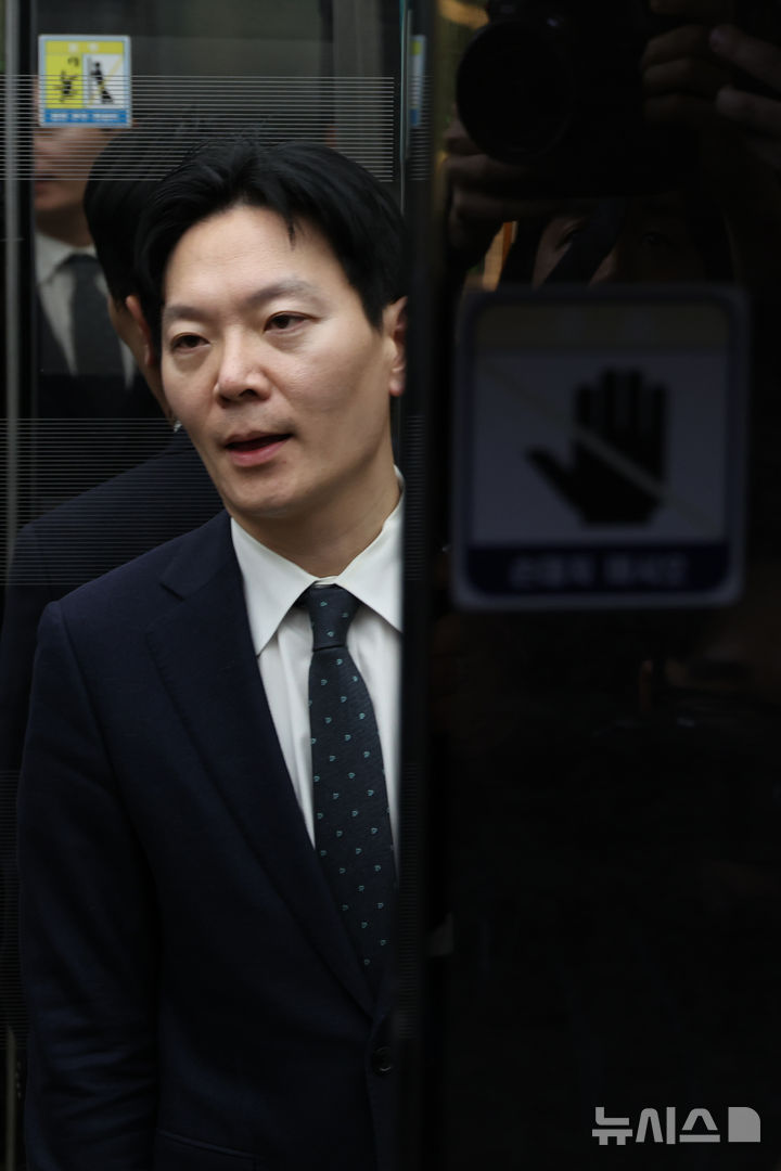 국조특위 퇴장당한 박상용 검사