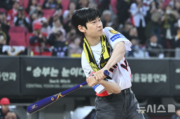 '모범택시' 이제훈, '모범 스윙'