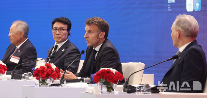 발언하는 마크롱 프랑스 대통령