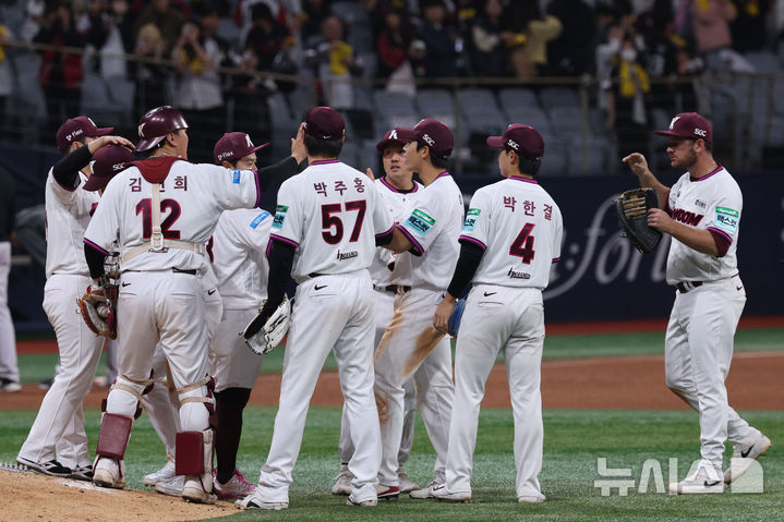 키움, 홈 개막전 승리