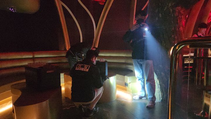 [서울=뉴시스] 서울경찰이 지난 3일 심야 시간대 강남·서초·용산구 일대 유흥가 등 마약류 취약지역에서 소방·지자체와 합동 단속을 실시했다.(사진=서울경찰청 제공) 2026.04.05. photo@newsis.com *재판매 및 DB 금지 *재판매 및 DB 금지