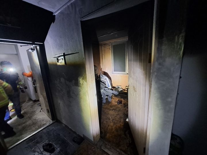 전주 한 아파트에서 불…60대 거주자 1명 부상