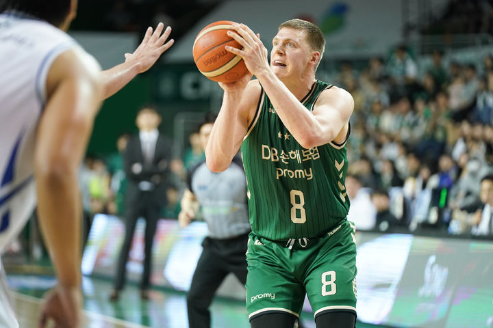 [서울=뉴시스] 프로농구 원주 DB의 헨리 엘런슨. (사진=KBL 제공) 2026.04.04. photo@newsis.com *재판매 및 DB 금지