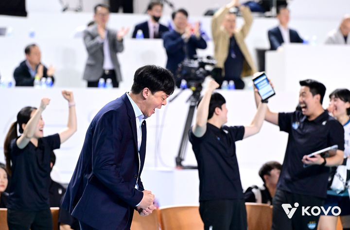 [서울=뉴시스]여자배구 GS칼텍스 이영택 감독. (사진=KOVO 제공)