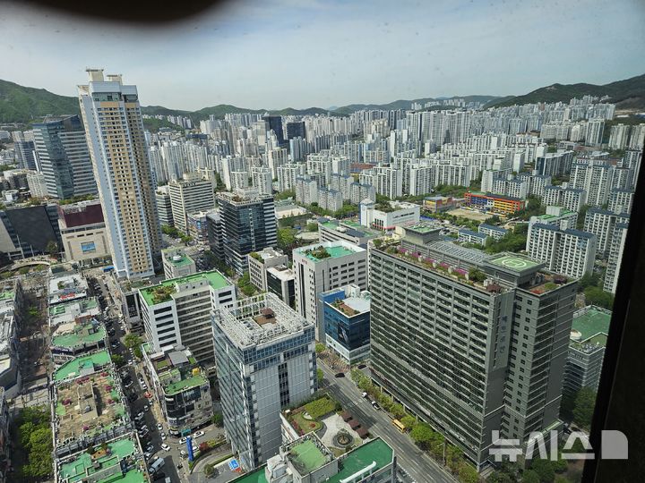 [안양=뉴시스] 박석희기자=안양시내 전경.2026.04.06. phe@newis.com