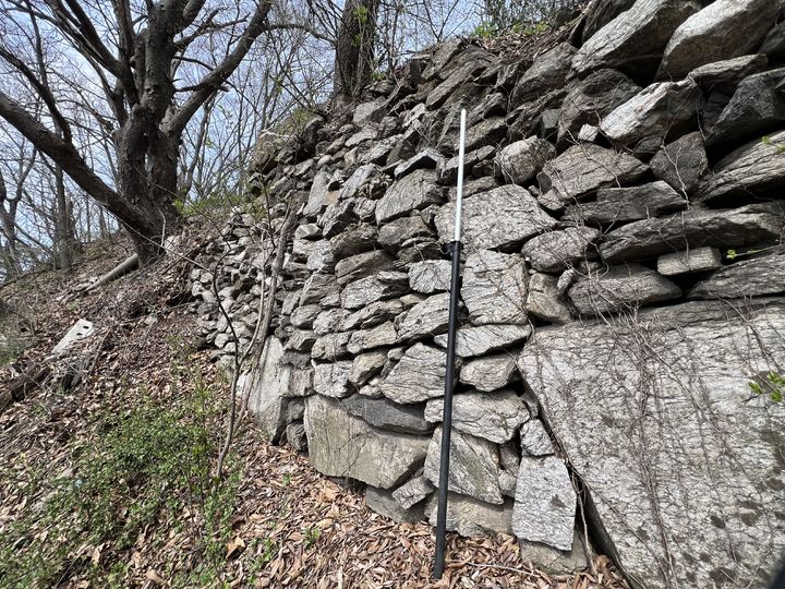 [용인=뉴시스] 경기도 기념물로 지정된 석성산성 성벽(사진=용인시 제공) 2026. 04. 06. photo@newsis.com *재판매 및 DB 금지