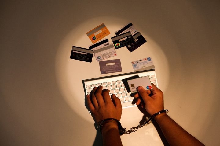 [서울=뉴시스] 투자 사기로 배우자가 거액의 자산을 잃었을 경우, 이를 근거로 이혼 소송 및 재산분할 청구가 가능하다. 다만 파산 절차를 앞두고 재산을 은닉하기 위한 허위 이혼이나 과도한 재산분할은 법적 제재를 받을 수 있다. 기사 이해를 돕기 위한 자료 사진. (사진=유토이미지) 2026.04.06. *재판매 및 DB 금지