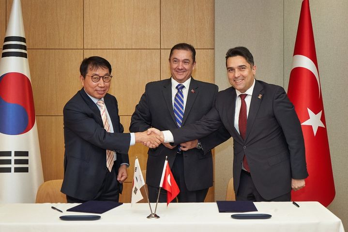 탑머티리얼과 튀르키예 아스필산이 이차전지 생산라인 공급계약을 체결했다. (사진=탑머티리얼) *재판매 및 DB 금지