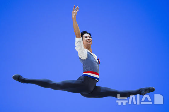 [서울=뉴시스]발레리노 박윤재. (사진=마포문화재단 제공)
